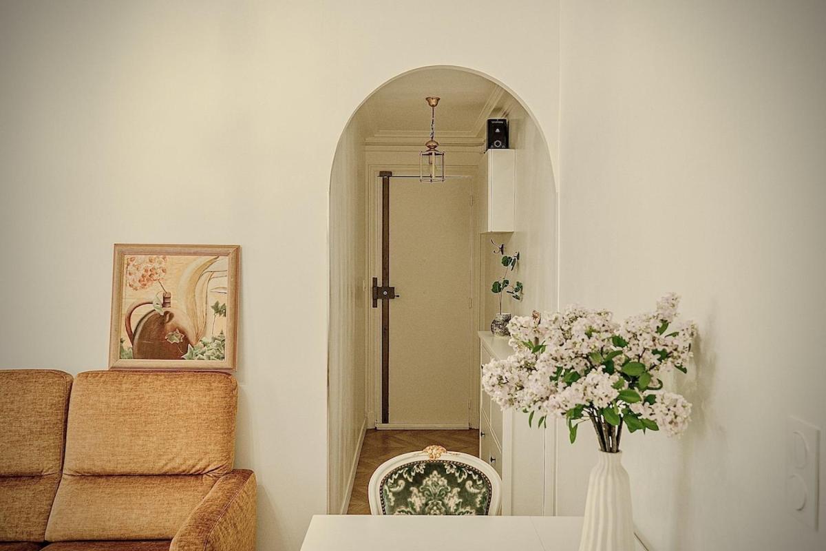 Sevres-lecourbe Romantic T2 Paris15 Apartment *